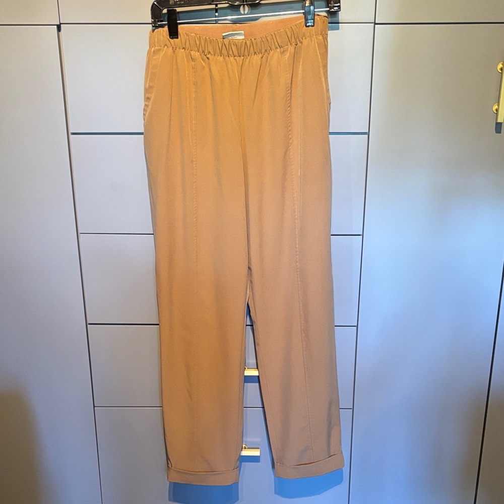 Varley NWOT Everly lightweight tapered woven pant size M